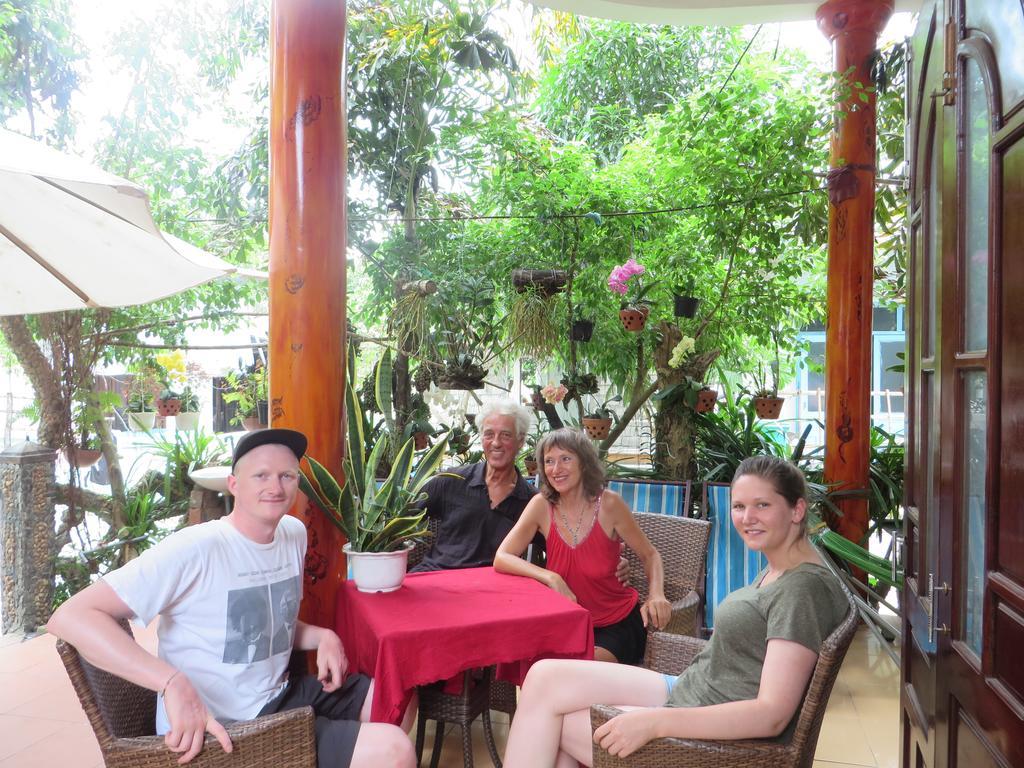 Ngo Khanh Homestay Tân Hiệ Exteriér fotografie